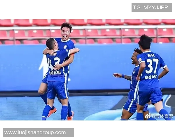 成都足球队强势领跑总决赛积分榜以94分稳居第一名