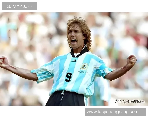 探索那些不为人知的足球明星背后的故事与成就 探索那些不为人知的足球明星背后的故事与成就