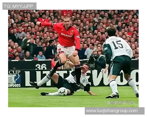 曼联长发足球明星的传奇故事与赛场风采揭秘 曼联长发足球明星的传奇故事与赛场风采揭秘