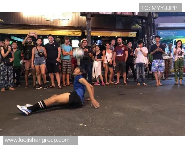 最帅足球明星同框瞬间回顾他们的魅力与风采尽显无遗 最帅足球明星同框瞬间回顾他们的魅力与风采尽显无遗